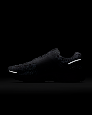 Nike Zoom Vomero 5 Men's Shoes. Nike SG